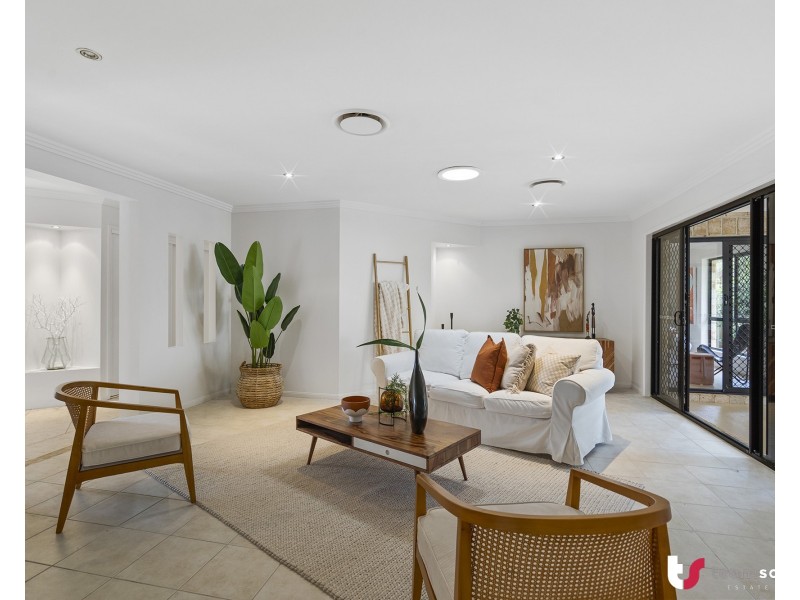 7 Kimbolton Drive, Redland Bay QLD 4165