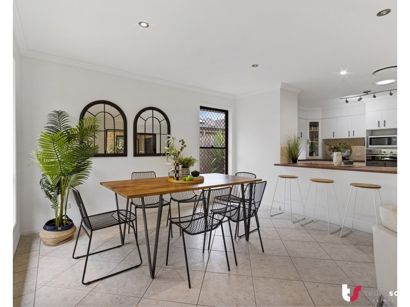 7 Kimbolton Drive, Redland Bay QLD 4165
