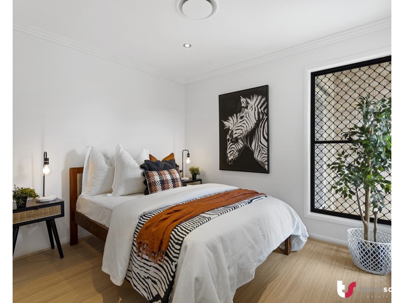 7 Kimbolton Drive, Redland Bay QLD 4165