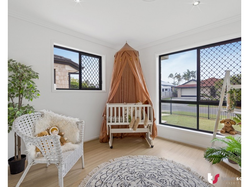 7 Kimbolton Drive, Redland Bay QLD 4165