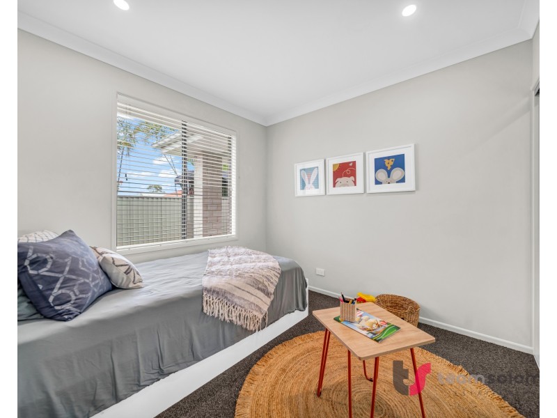 18 Mill Street, Redland Bay QLD 4165