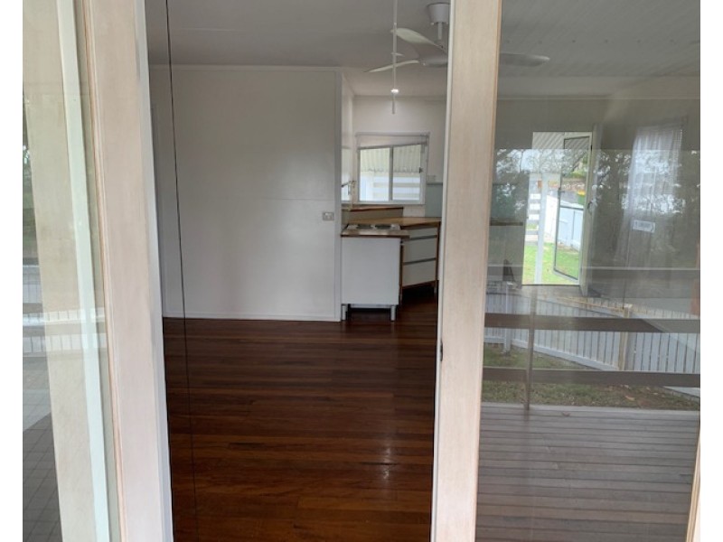 2 Pandanus Street, Coochiemudlo Island QLD 4184