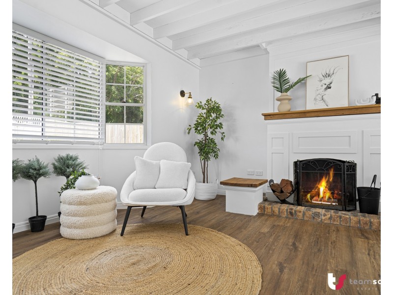 98 EAGLE HEIGHTS Road, Tamborine Mountain QLD 4272