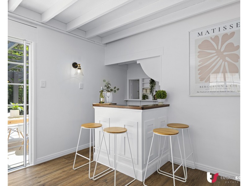 98 EAGLE HEIGHTS Road, Tamborine Mountain QLD 4272