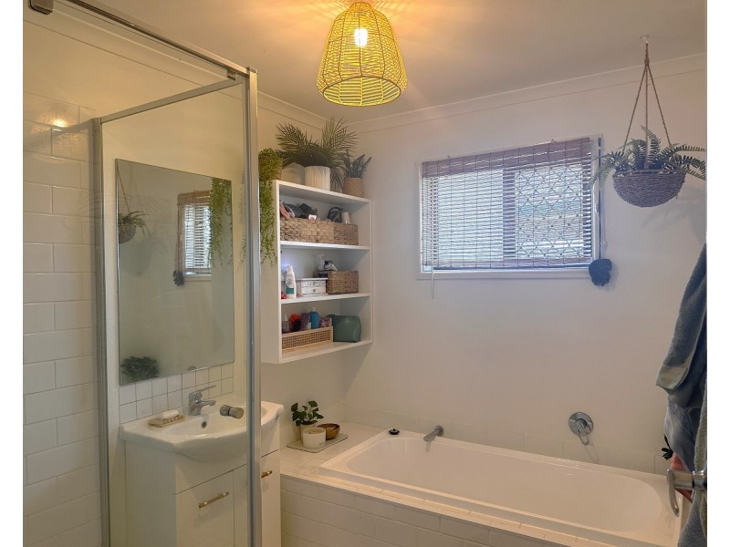 8 Camira Street, Alexandra Hills QLD 4161