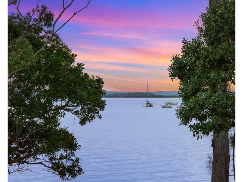 333 Esplanade, Redland Bay QLD 4165