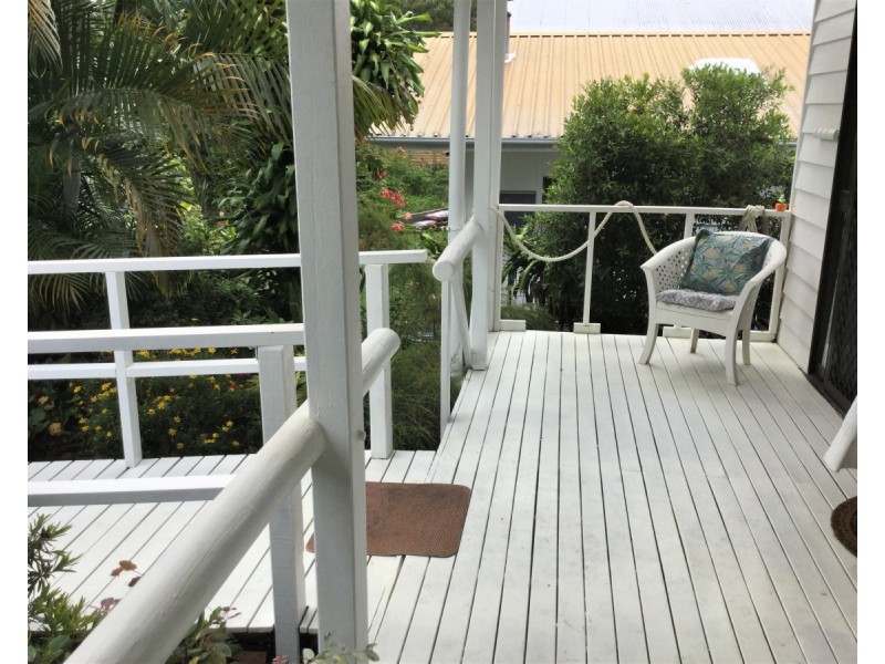 11 Carefree Street, Coochiemudlo Island QLD 4184