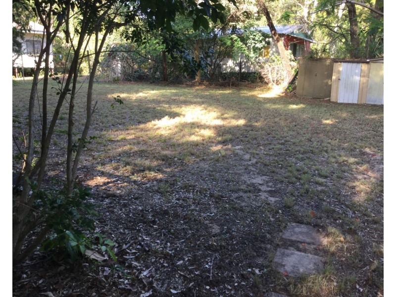 92 Elizabeth Street, Coochiemudlo Island QLD 4184
