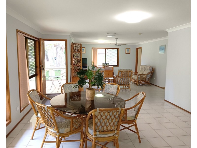 180 Victoria Parade North, Coochiemudlo Island QLD 4184