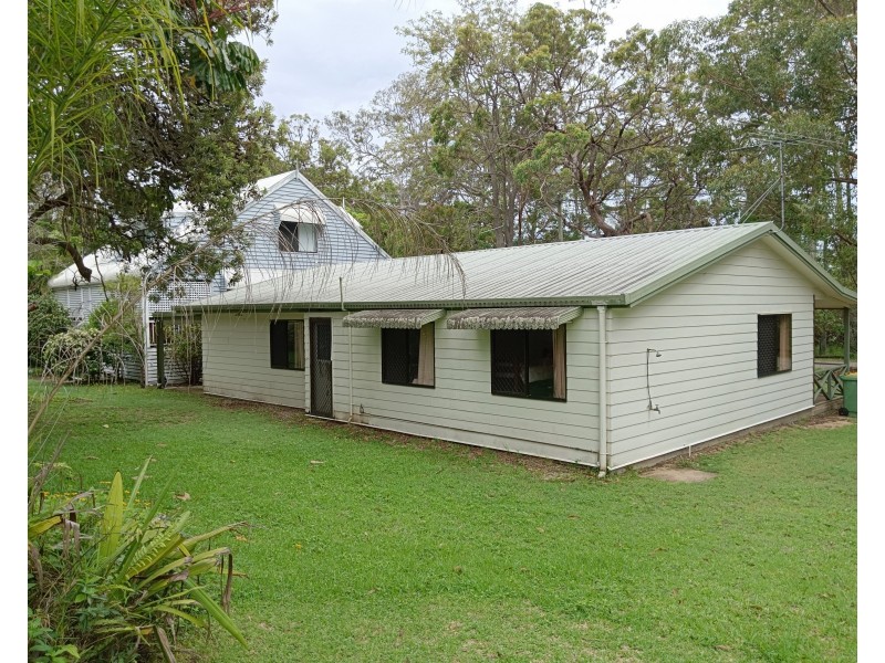 180 Victoria Parade North, Coochiemudlo Island QLD 4184