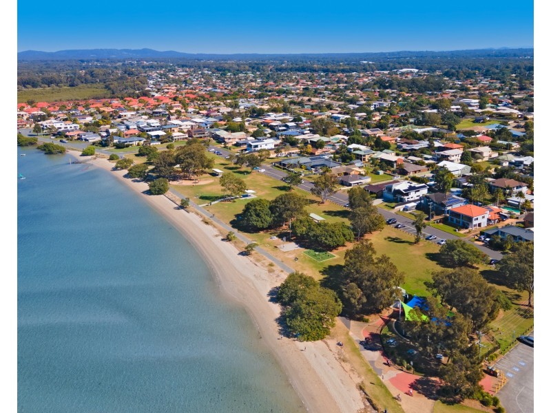 9 Barcrest Drive, Victoria Point QLD 4165