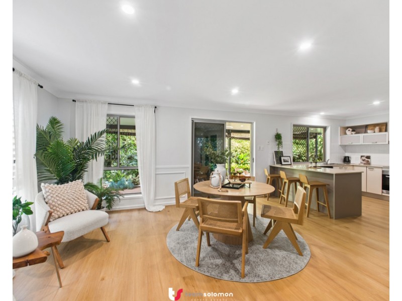 2 Shaw Place, Redland Bay QLD 4165