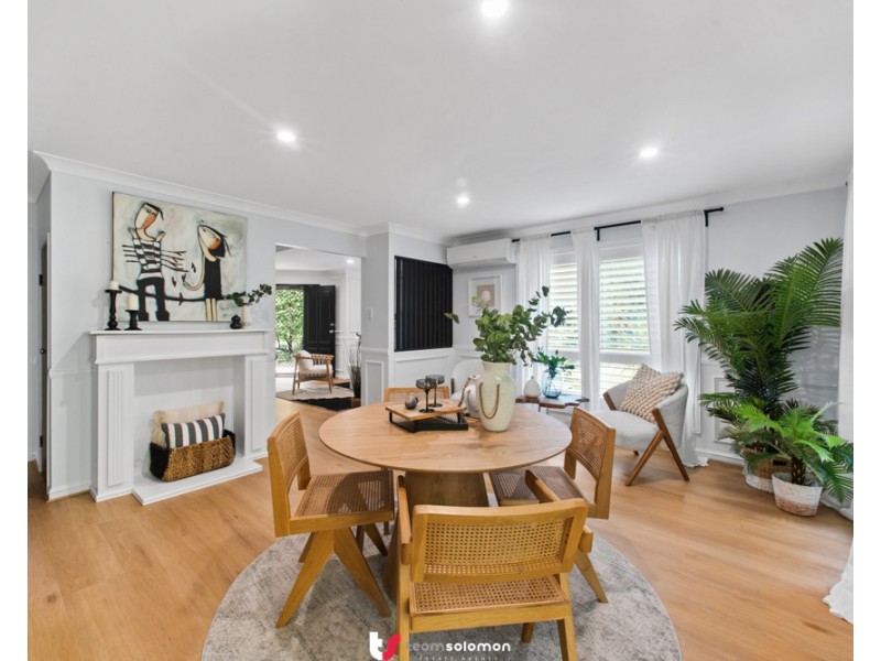 2 Shaw Place, Redland Bay QLD 4165