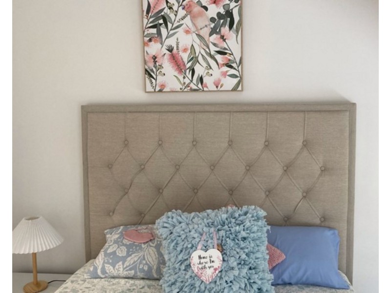 1 Cypress Street, Coochiemudlo Island QLD 4184