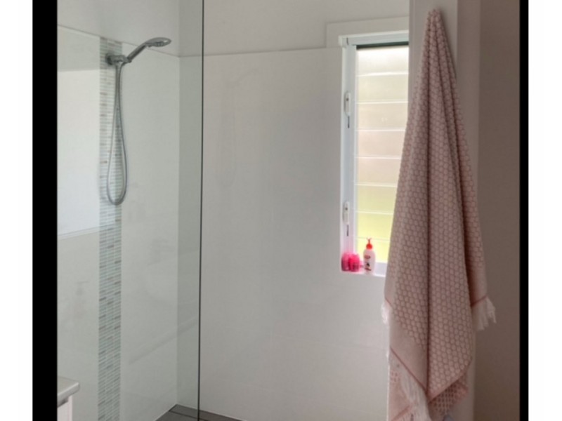 1 Cypress Street, Coochiemudlo Island QLD 4184