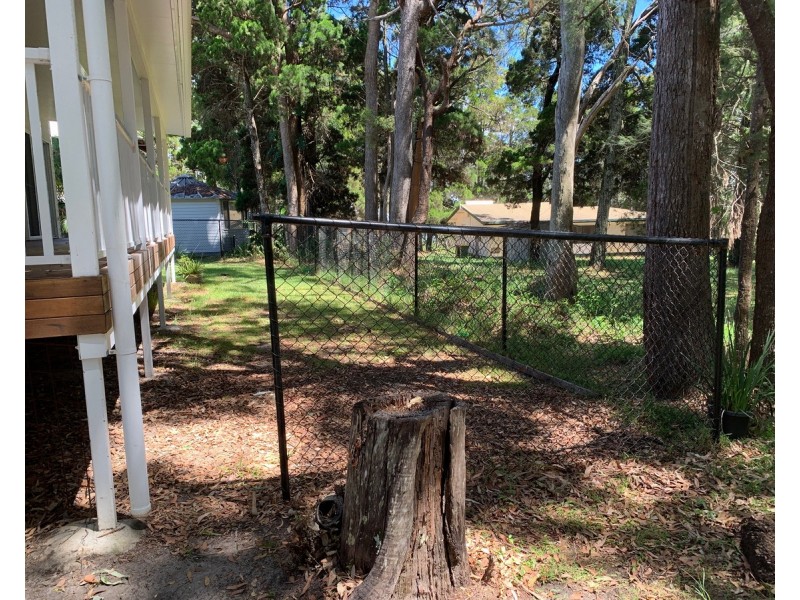 1 Cypress Street, Coochiemudlo Island QLD 4184