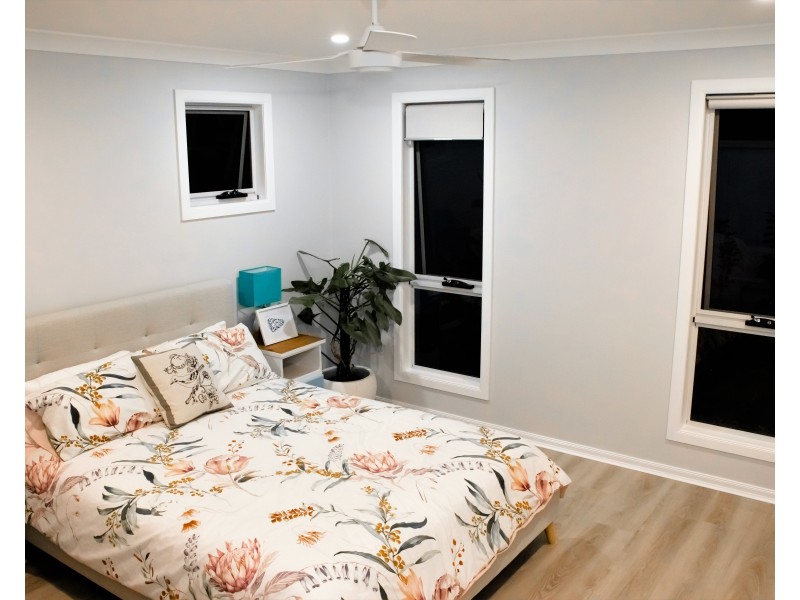 12 Merindah Street, Coochiemudlo Island QLD 4184