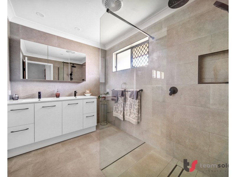11 Moorshead Street, Capalaba QLD 4157