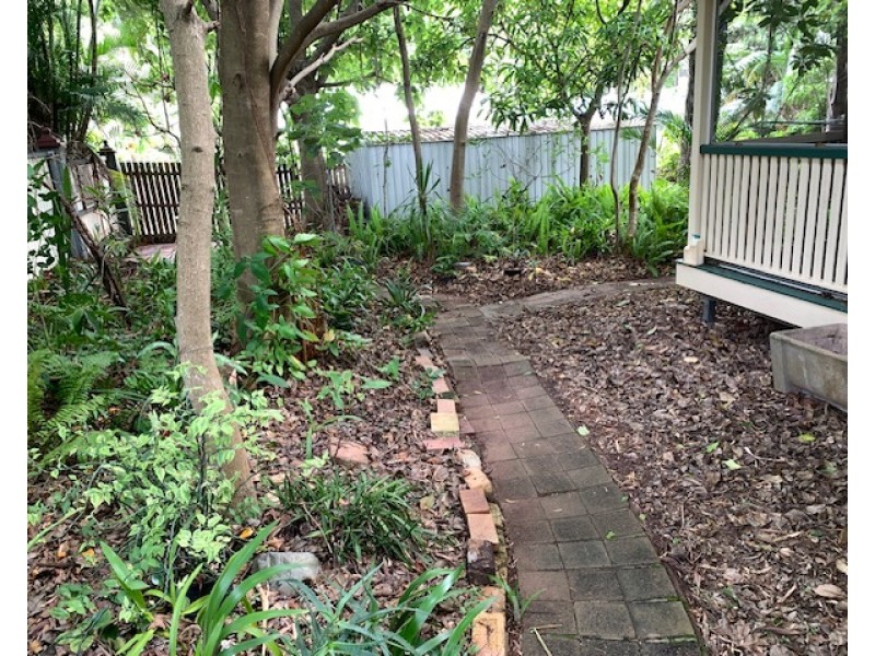 17 Merindah Street, Coochiemudlo Island QLD 4184
