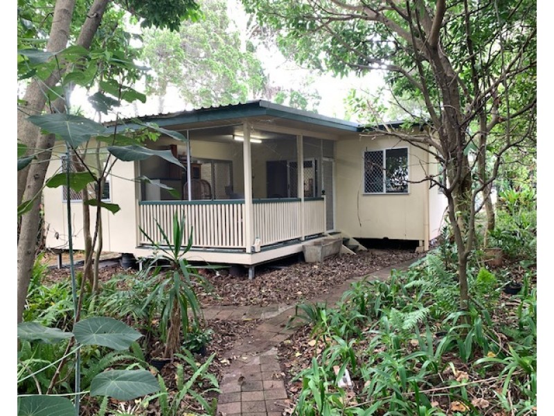 17 Merindah Street, Coochiemudlo Island QLD 4184