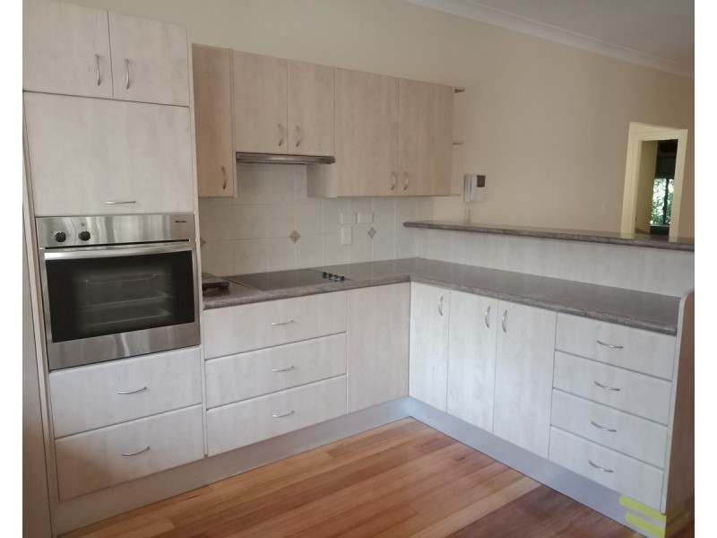 4 Mooroondu Street, Coochiemudlo Island QLD 4184