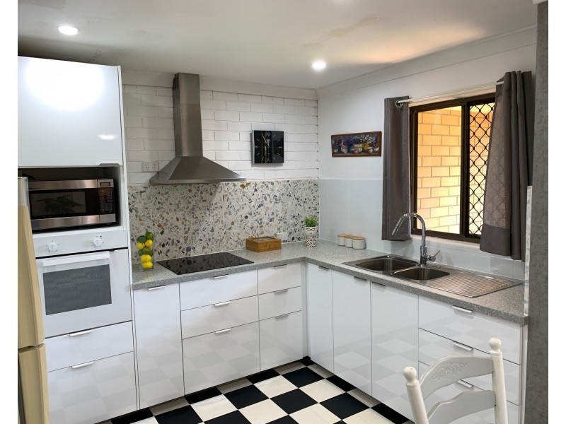 4/169 Queen Street, Cleveland QLD 4163