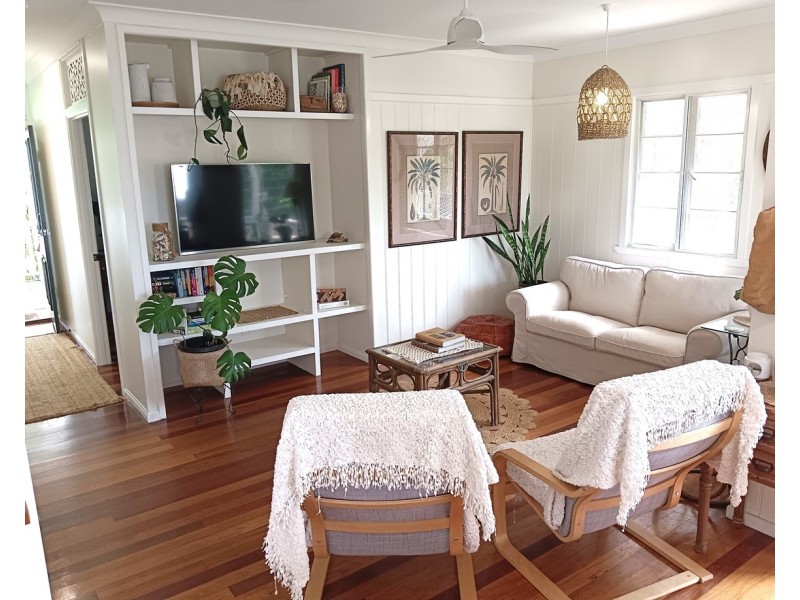 2 Cypress Street, Coochiemudlo Island QLD 4184