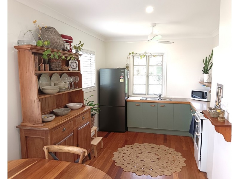 2 Cypress Street, Coochiemudlo Island QLD 4184