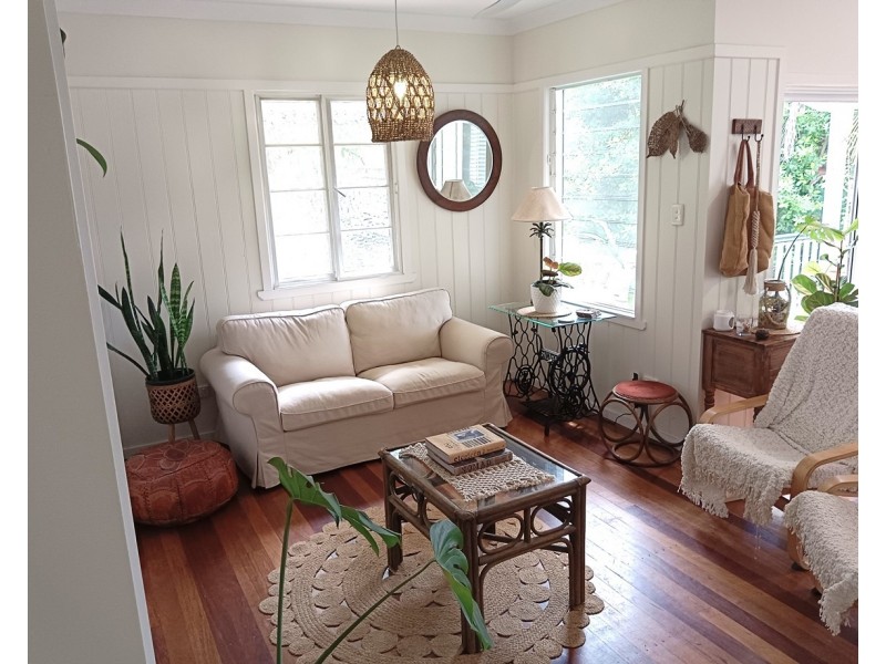 2 Cypress Street, Coochiemudlo Island QLD 4184