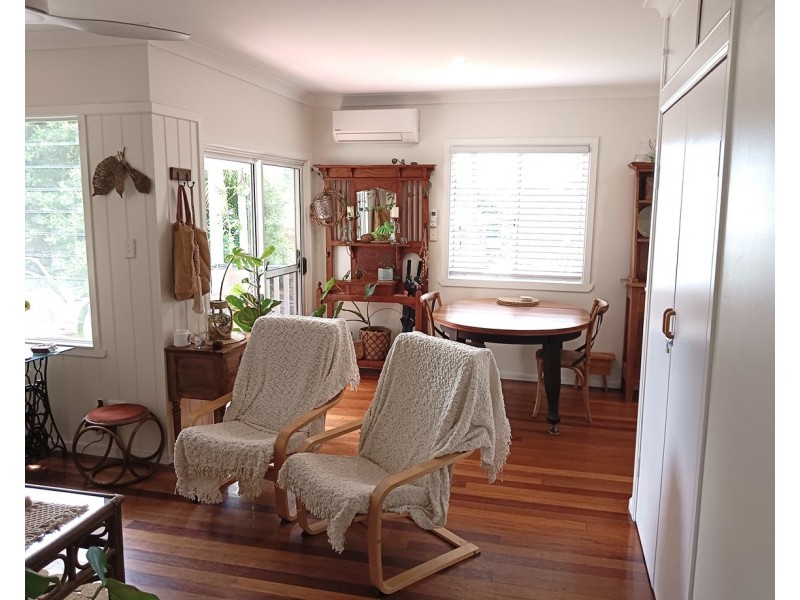 2 Cypress Street, Coochiemudlo Island QLD 4184