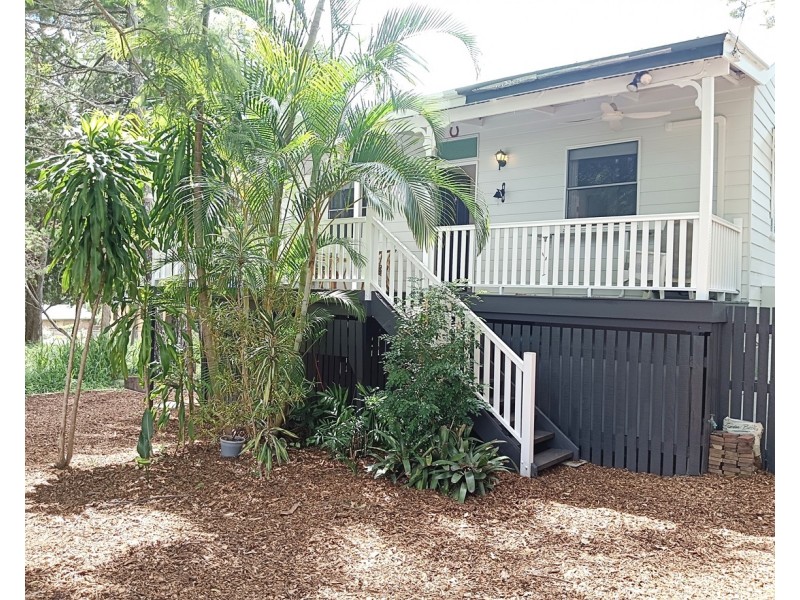 2 Cypress Street, Coochiemudlo Island QLD 4184