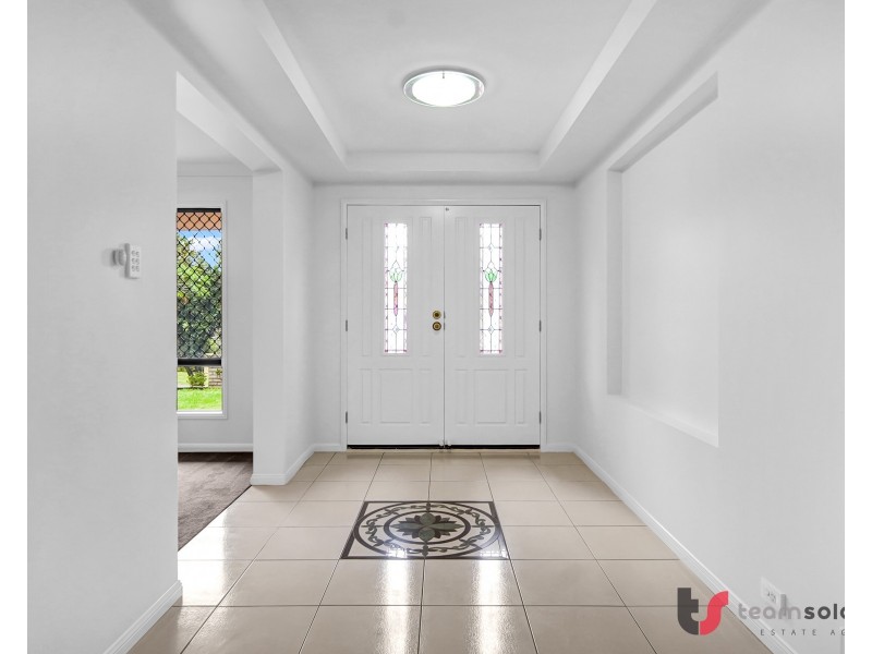 12 Yarraman Place, Forest Lake QLD 4078