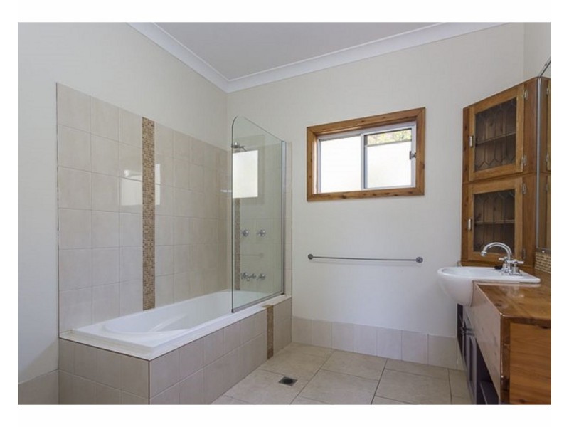 14 James Street, Coochiemudlo Island QLD 4184