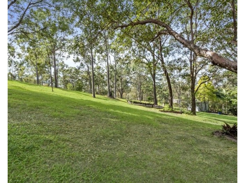 10 Edwards Place, Ormeau QLD 4208