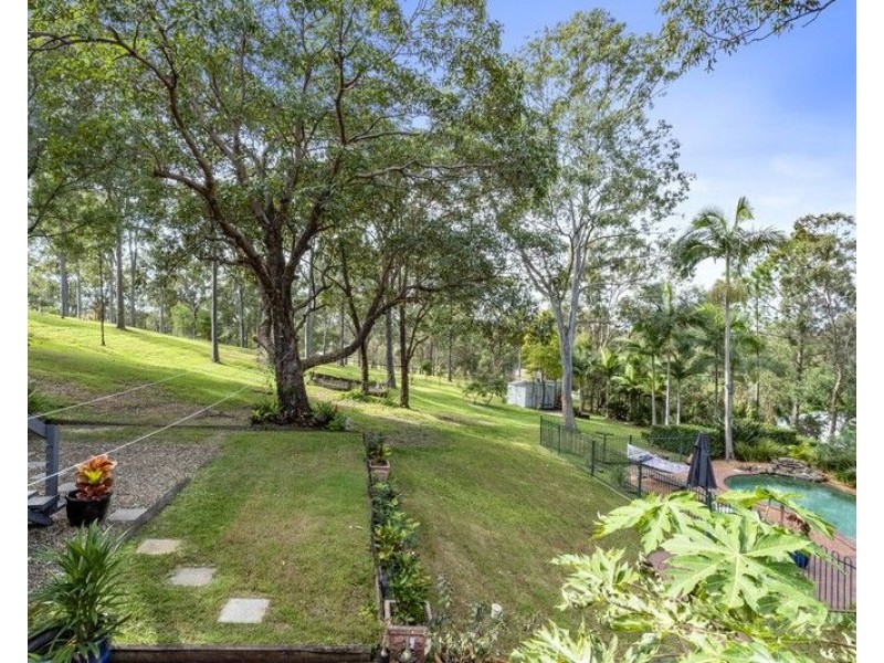 10 Edwards Place, Ormeau QLD 4208