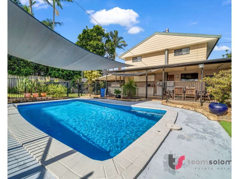 4 Sandra Court, Redland Bay QLD 4165