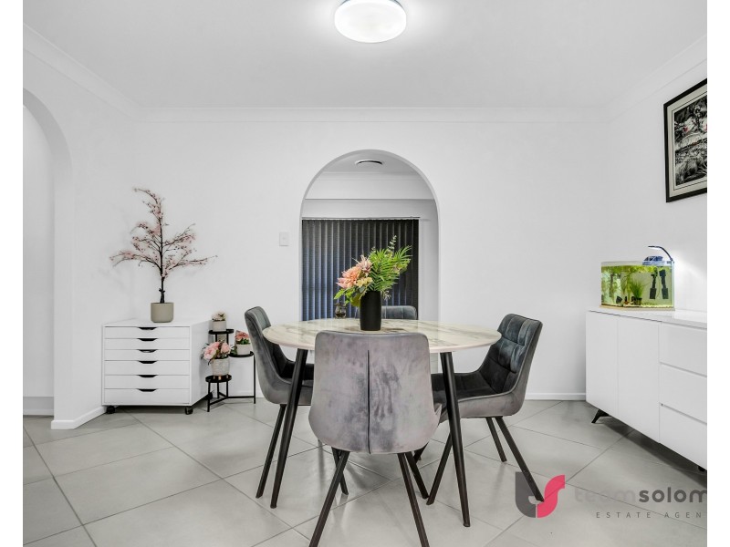 4 Sandra Court, Redland Bay QLD 4165
