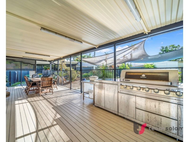 4 Sandra Court, Redland Bay QLD 4165