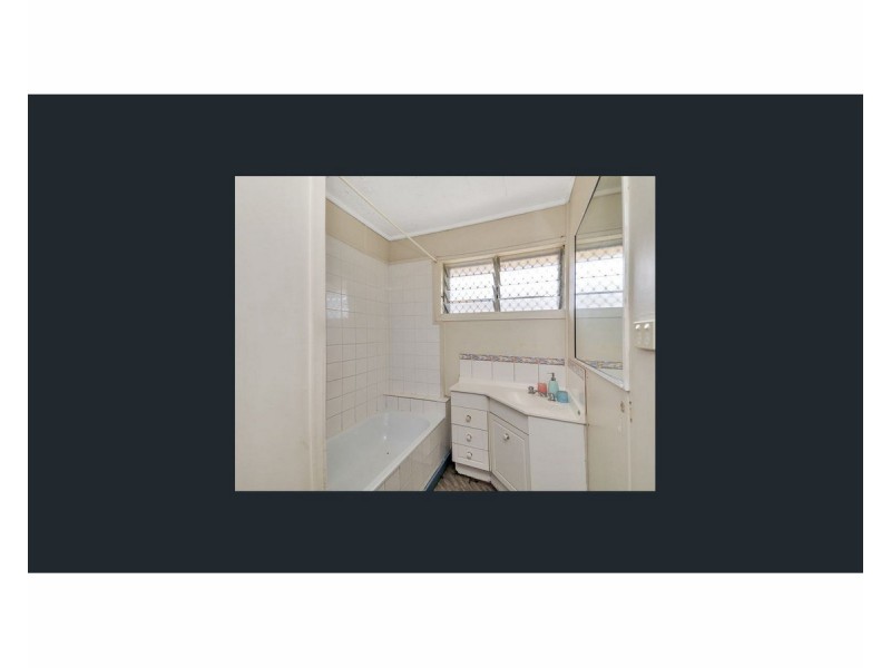 15 Maenporth Street, Leichhardt QLD 4305