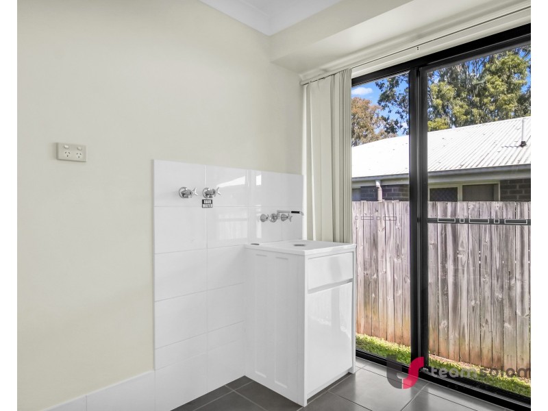 33 Byng Road, Birkdale QLD 4159