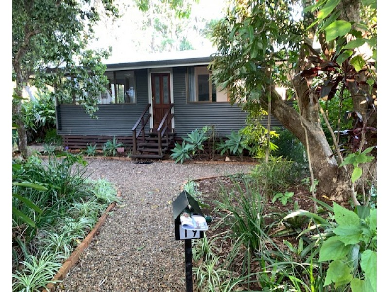 19 Kingfisher Street, Coochiemudlo Island QLD 4184