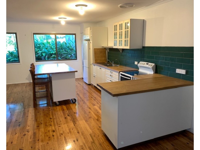 19 Kingfisher Street, Coochiemudlo Island QLD 4184