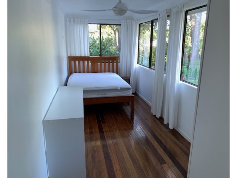 19 Kingfisher Street, Coochiemudlo Island QLD 4184