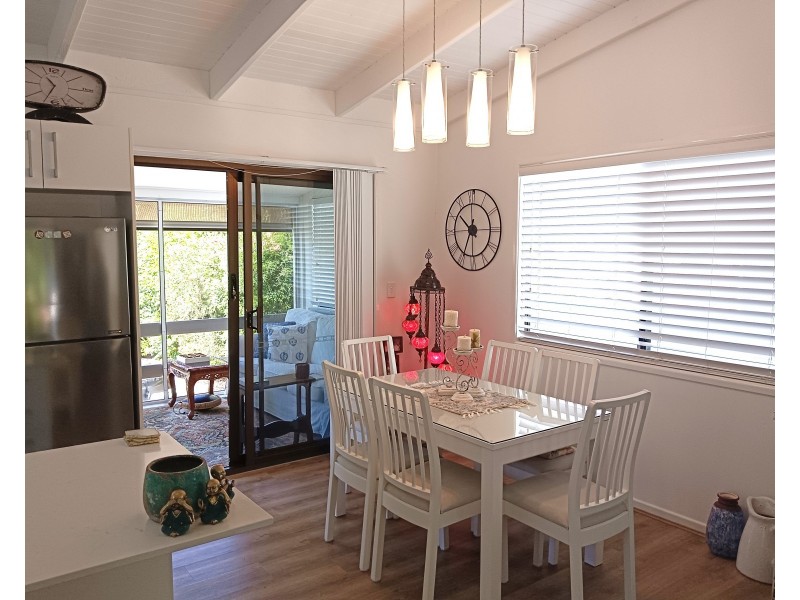 15 Deanbilla Street, Coochiemudlo Island QLD 4184