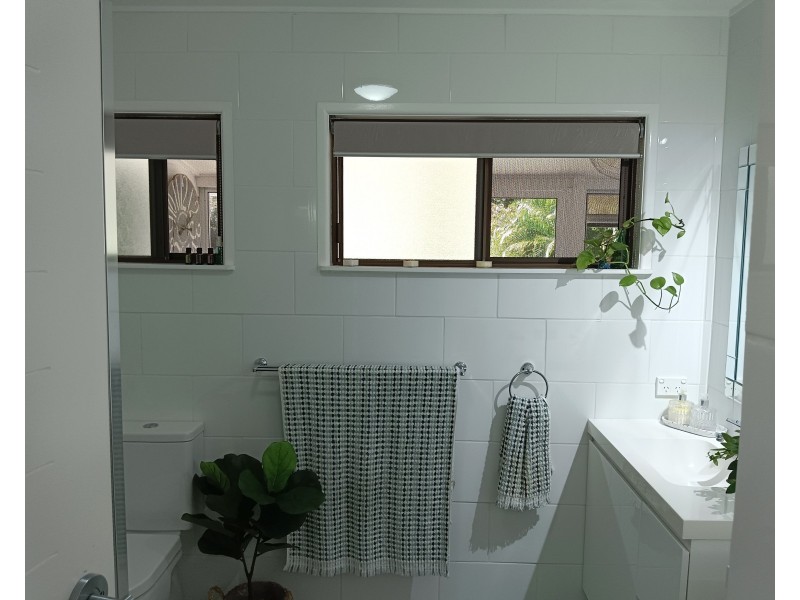 15 Deanbilla Street, Coochiemudlo Island QLD 4184