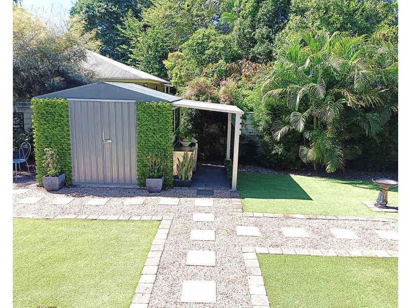 15 Deanbilla Street, Coochiemudlo Island QLD 4184