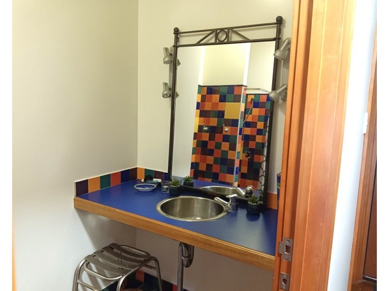 11 James Street, Coochiemudlo Island QLD 4184