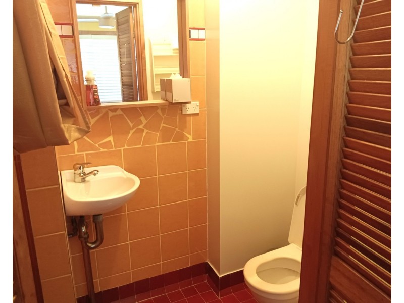 11 James Street, Coochiemudlo Island QLD 4184