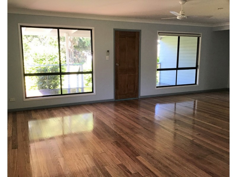 10 Mareela Street, Coochiemudlo Island QLD 4184