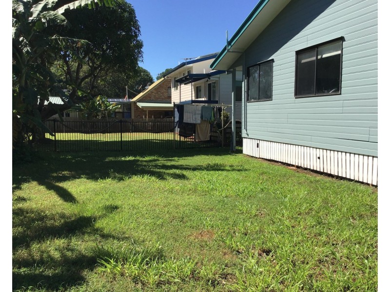 10 Mareela Street, Coochiemudlo Island QLD 4184